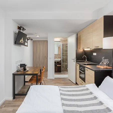 Maxim Appart hôtel *